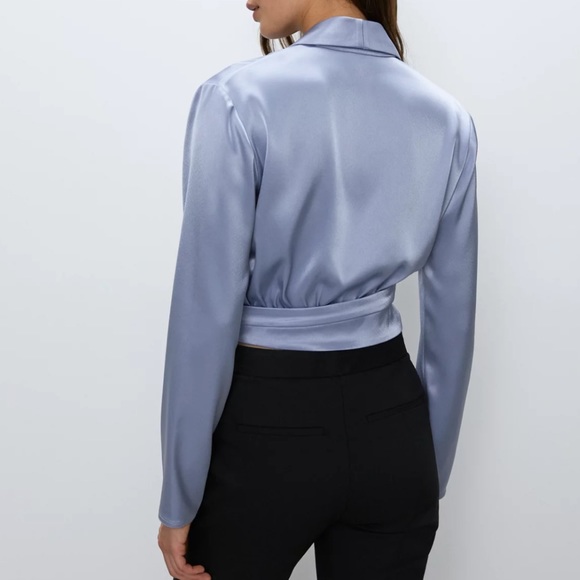 NWOT Aritzia Babaton Davis Blouse - gold/yellow- XS - Picture 13 of 13